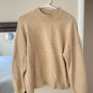 GAP sweater
